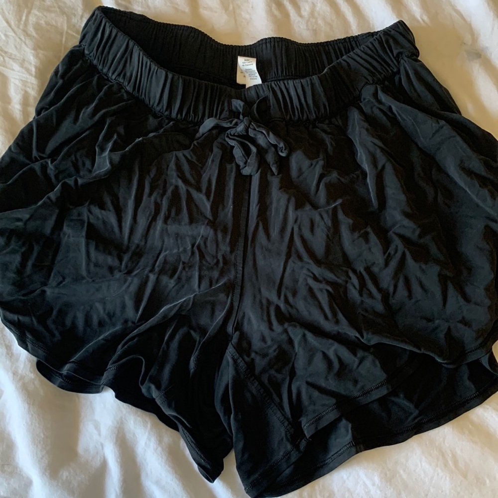 Lululemon flowy shorts